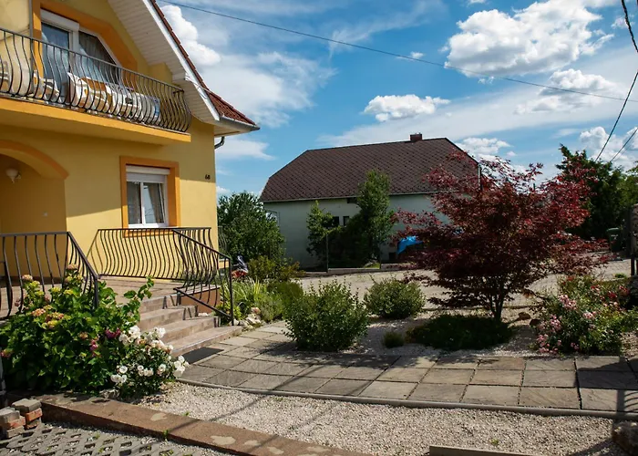 Flora Villa
