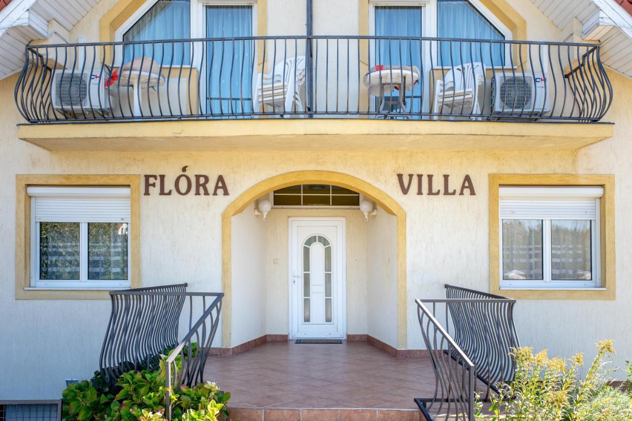 Flora Apartment